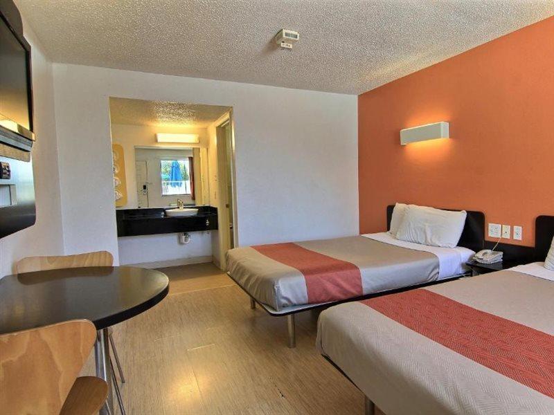 Motel 6-Austin, Tx Buitenkant foto