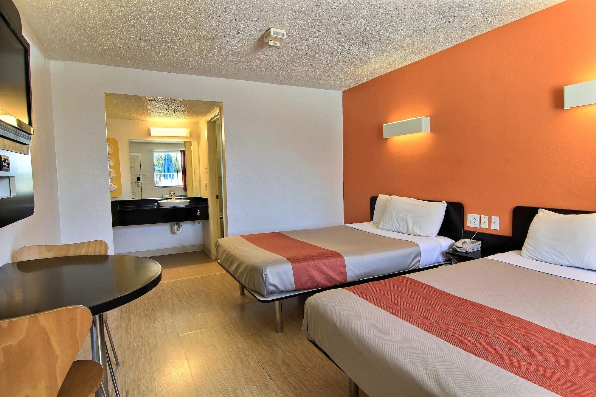 Motel 6-Austin, Tx Buitenkant foto