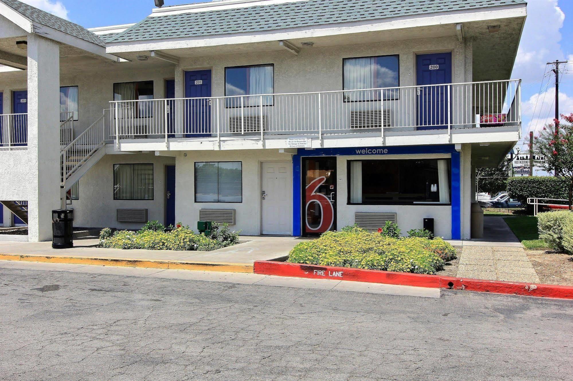 Motel 6-Austin, Tx Buitenkant foto