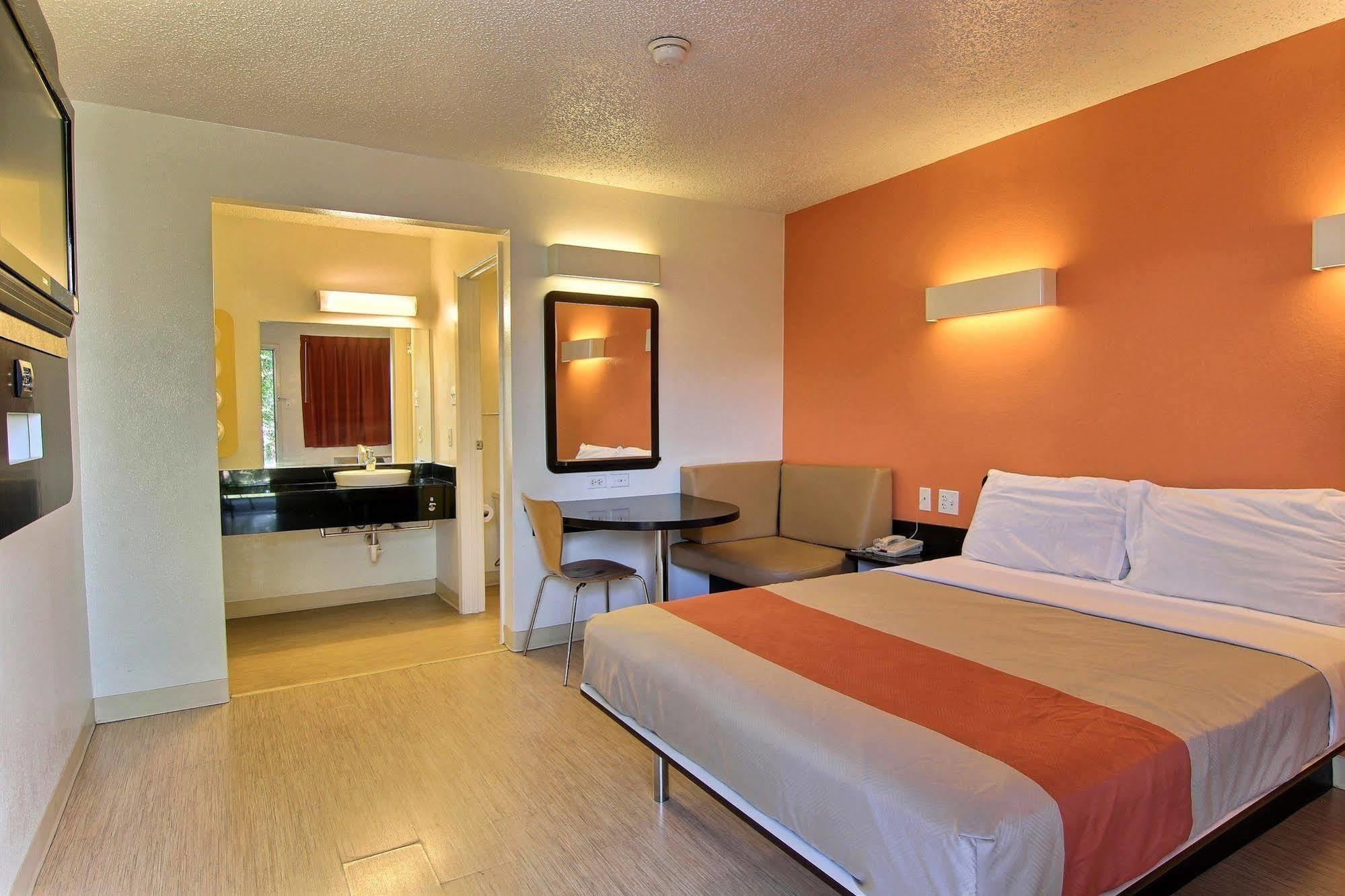 Motel 6-Austin, Tx Buitenkant foto