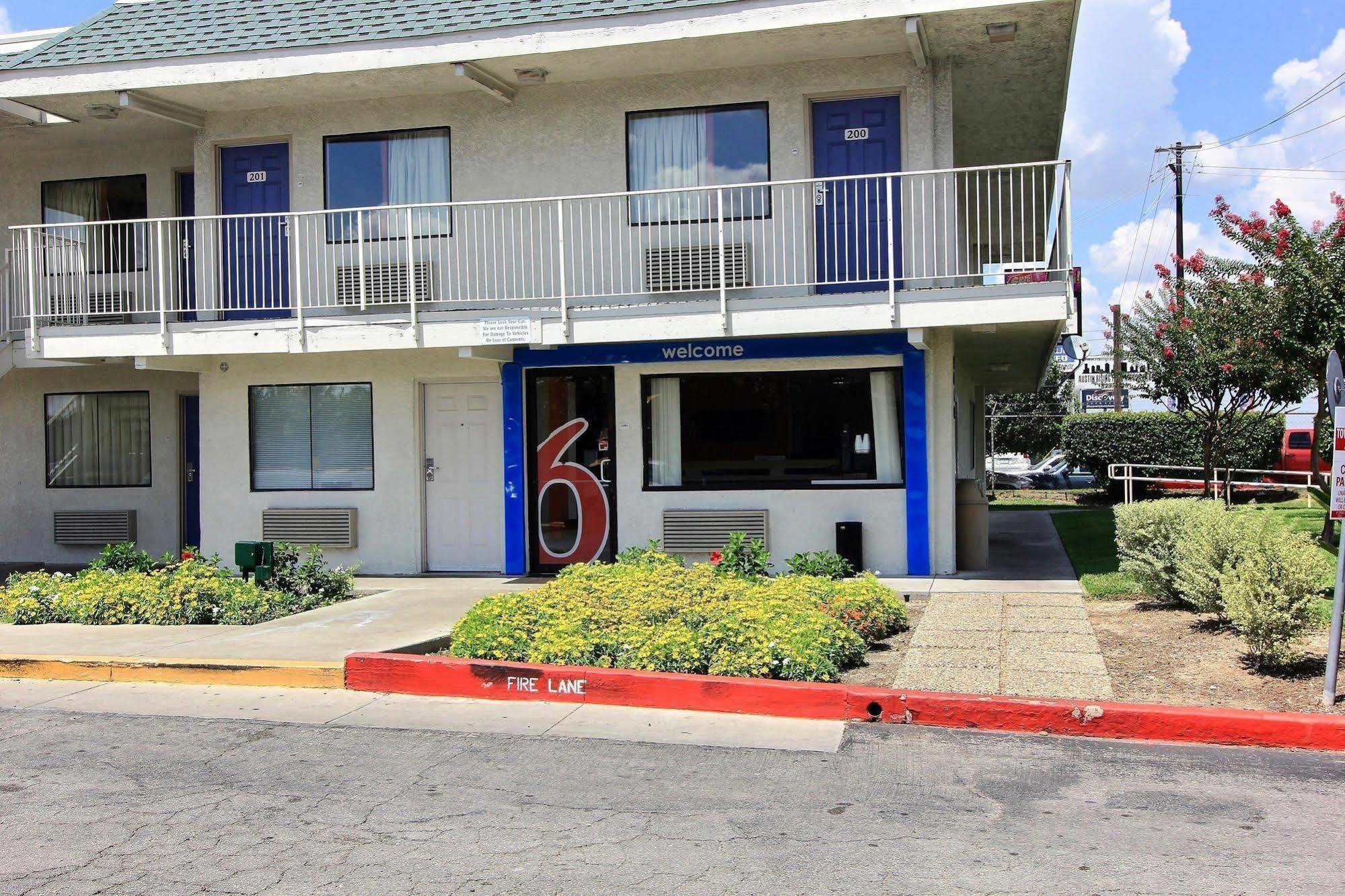 Motel 6-Austin, Tx Buitenkant foto